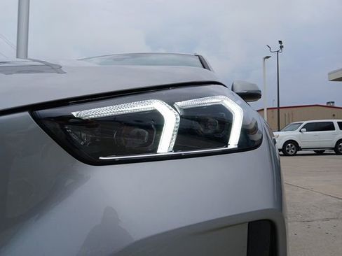 New 2026 BMW X1 xDrive28i w/ Technology Package AWD/4WD image 4