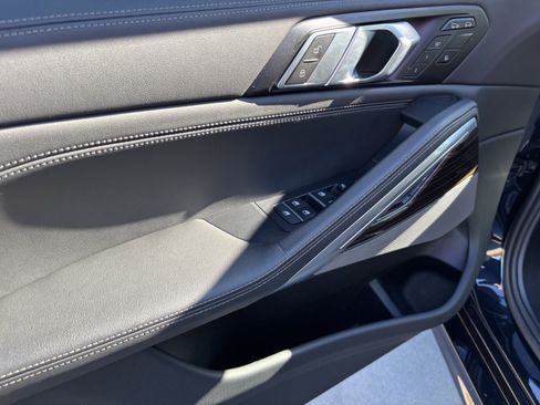 Certified 2025 BMW X6 xDrive40i image 14