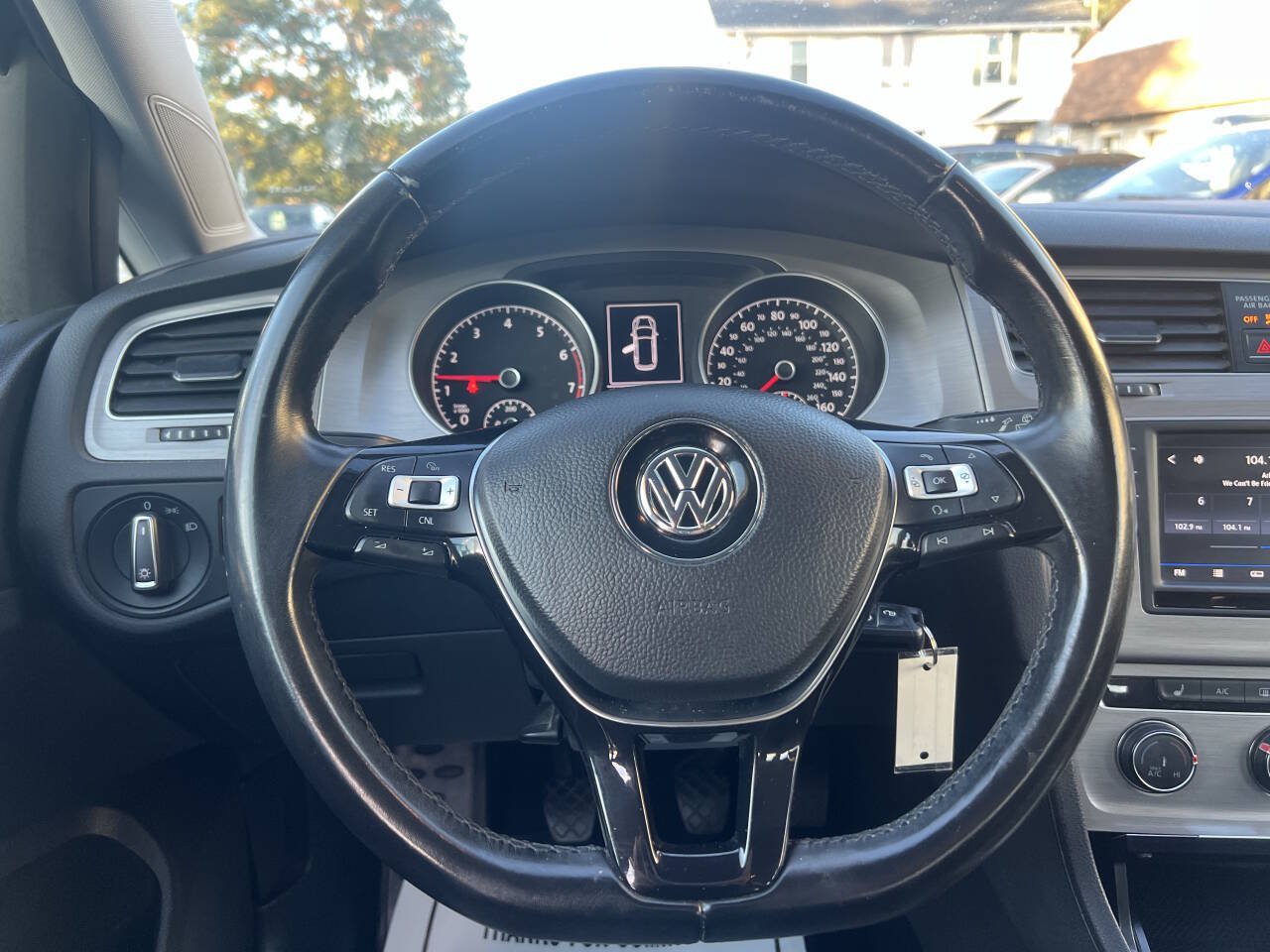 Used 2017 Volkswagen Golf S AWD/4WD image 21