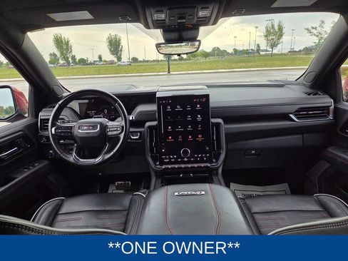 Used 2025 GMC Yukon XL AT4 Ultimate AWD/4WD image 14