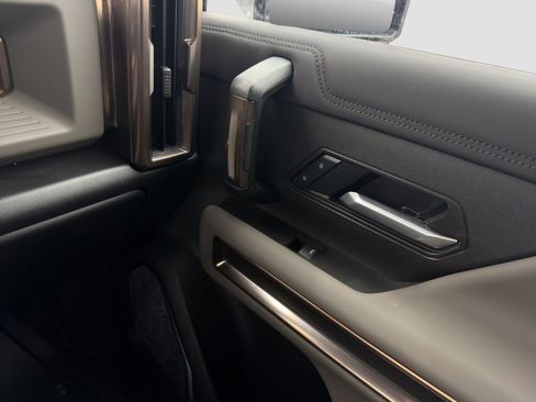 Used 2025 GMC Hummer EV 3X w/ Battery Pack, 24 Module Pack image 17