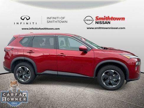 Used 2025 Nissan Rogue SV AWD/4WD image 7