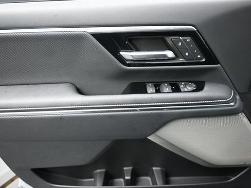 Used 2024 GMC Sierra EV Denali image 13