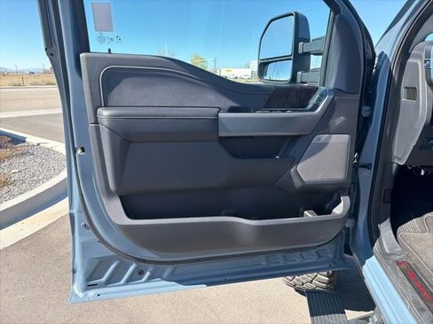 Used 2024 Ford F250 Lariat w/ Lariat Ultimate Package AWD/4WD image 18