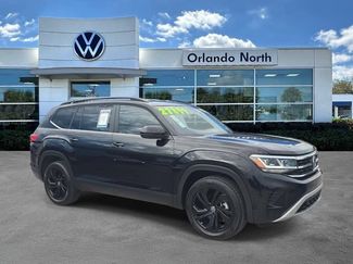 Used 2023 Volkswagen Atlas SE w/ Black Wheel Package FWD video 1