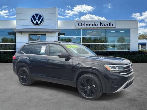 Used 2023 Volkswagen Atlas SE w/ Black Wheel Package FWD image 1