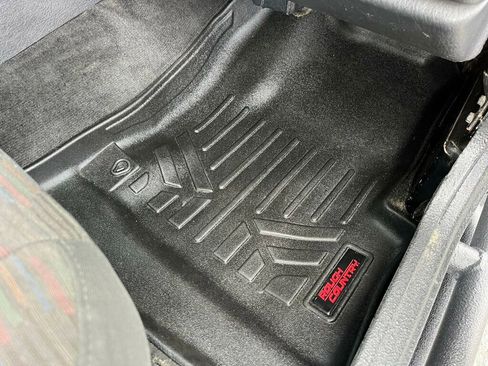 Used 2004 Jeep Wrangler Sport w/ Dual Top Group image 37