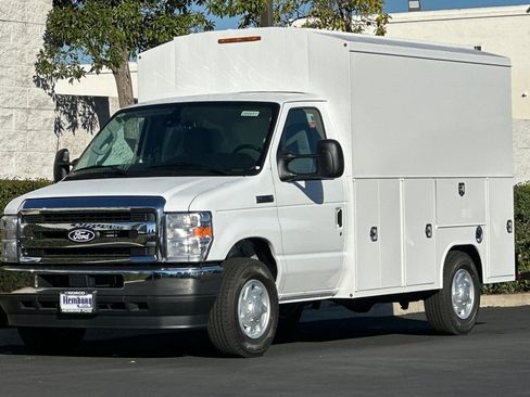 New 2026 Ford E-350 and Econoline 350 Super Duty w/ Power Equipment Group image 8