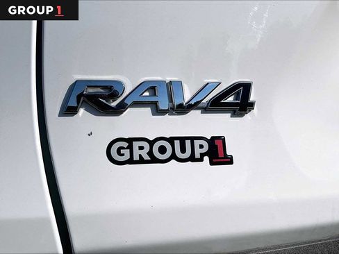 Used 2020 Toyota RAV4 LE AWD/4WD image 33