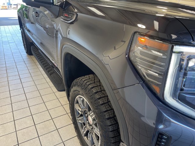 Used 2024 GMC Sierra 1500 AT4 w/ Technology Package AWD/4WD image 21