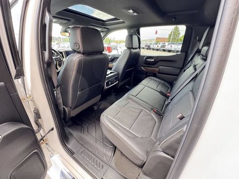 Used 2020 Chevrolet Silverado 1500 High Country w/ Technology Package AWD/4WD image 36