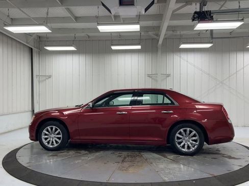 Used 2012 Chrysler 300 Limited RWD image 5