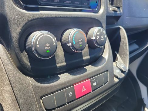 Used 2017 RAM ProMaster 2500 w/ Interior Convenience Group FWD image 32