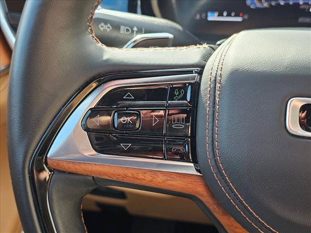 Used 2022 Jeep Grand Cherokee Summit AWD/4WD image 25