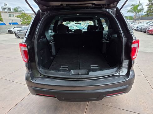 Used 2019 Ford Explorer XLT image 22