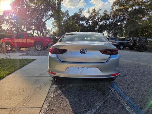 Used 2020 MAZDA MAZDA3 Sedan image 7