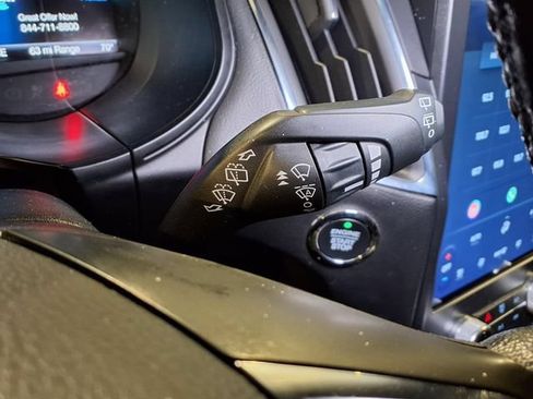 Used 2022 Ford Edge Titanium AWD/4WD image 14