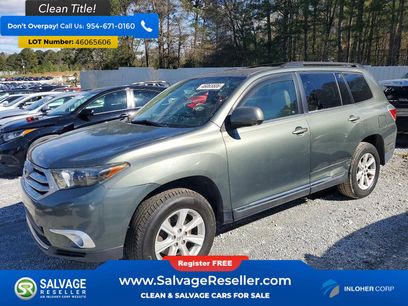 Used 2013 Toyota Highlander SE