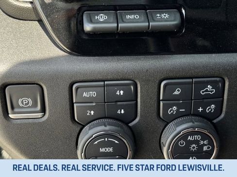 Used 2024 Chevrolet Silverado 2500 ZR2 w/ Technology Package image 22