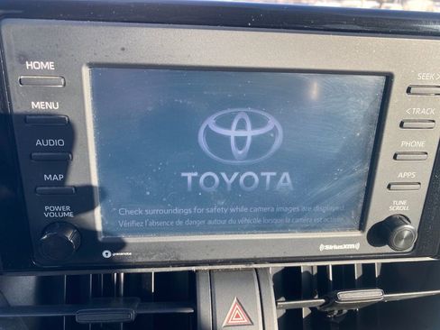 Used 2021 Toyota RAV4 XLE image 12