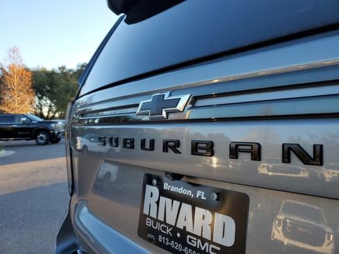 Used 2021 Chevrolet Suburban RST w/ Luxury Package image 6
