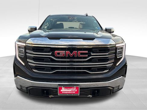 Used 2025 GMC Sierra 1500 SLT AWD/4WD image 9