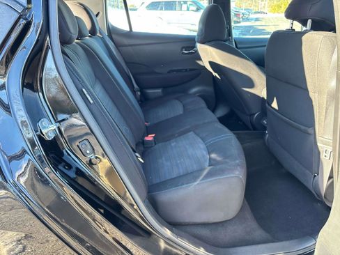 Used 2022 Nissan Leaf SV Plus image 13