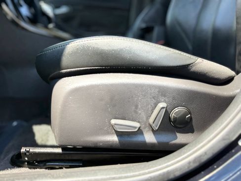 Used 2018 Ford Focus Titanium FWD image 32