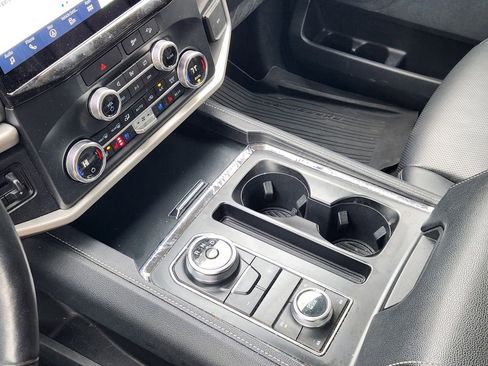 Used 2023 Ford Expedition Max XLT image 19