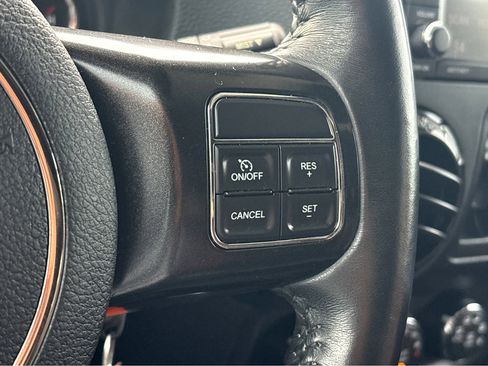 Used 2018 Jeep Wrangler Unlimited Rubicon image 15