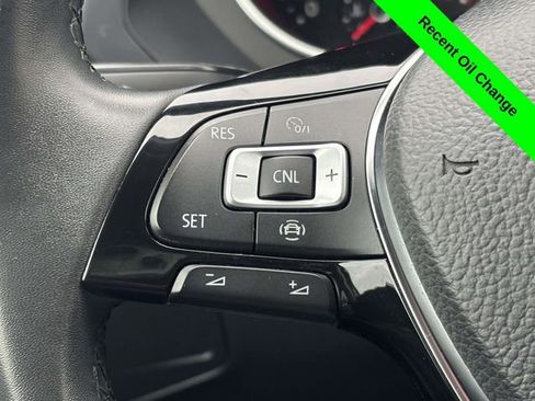 Used 2020 Volkswagen Tiguan SE image 10