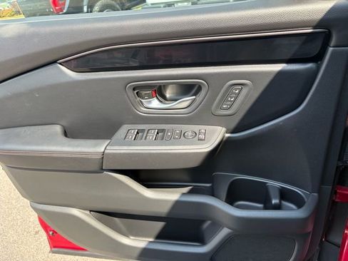 Certified 2024 Honda Pilot TrailSport image 18