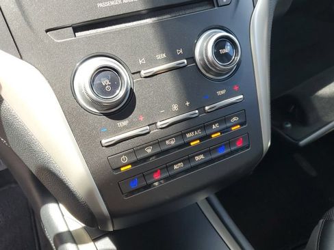 Used 2016 Lincoln MKC Reserve w/ Lincoln MKC Climate Package AWD/4WD image 21