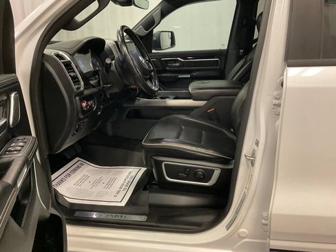 Used 2022 RAM 1500 Laramie AWD/4WD image 15