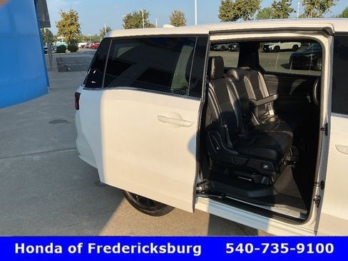 Certified 2023 Honda Odyssey Sport image 18