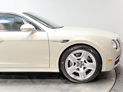 Used 2015 Bentley Flying Spur W12 AWD/4WD image 27
