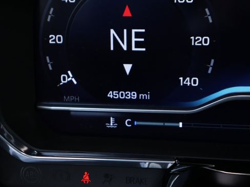 Used 2022 Chevrolet Silverado 1500 RST AWD/4WD image 4