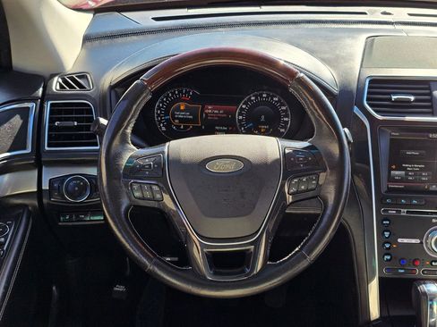 Used 2016 Ford Explorer Platinum AWD/4WD image 18