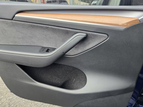 Used 2024 Tesla Model Y Long Range image 22