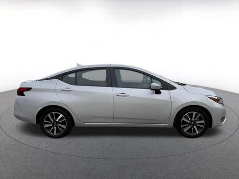 Used 2025 Nissan Versa SV FWD image 16