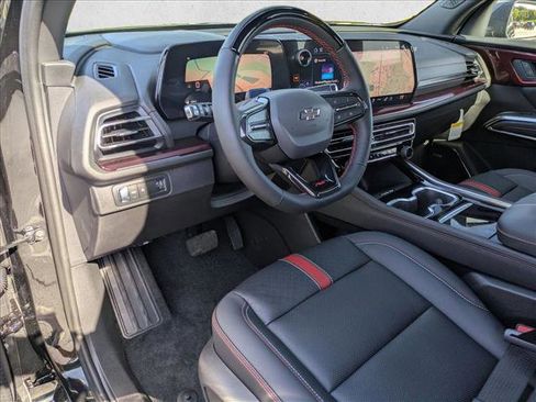 New 2026 Chevrolet Traverse RS image 3