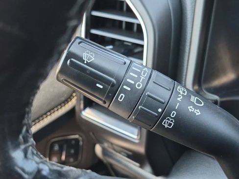 Used 2019 Ford Expedition Limited w/ Equipment Group 302A AWD/4WD image 27