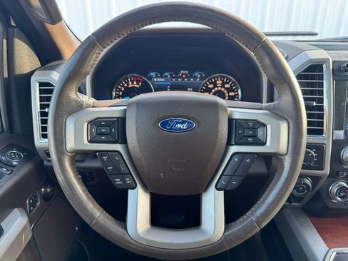 Used 2016 Ford F150 King Ranch w/ Equipment Group 601A Luxury AWD/4WD image 27