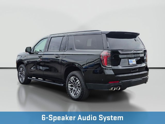 Used 2025 Chevrolet Suburban Z71 AWD/4WD image 3