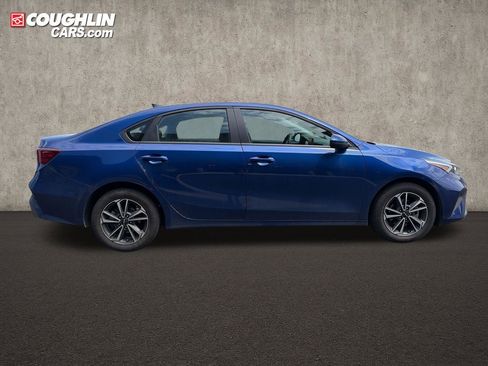 Used 2024 Kia Forte LXS FWD image 9