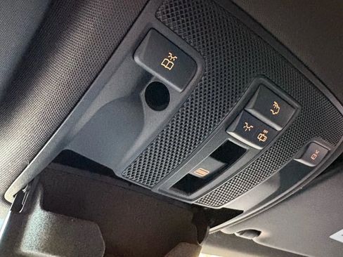 Used 2018 Mercedes-Benz CLA 250 4MATIC image 29