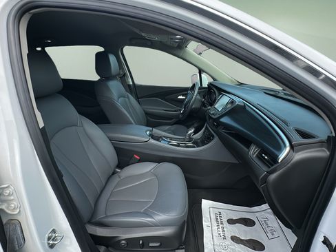 Used 2020 Buick Envision Essence FWD image 16