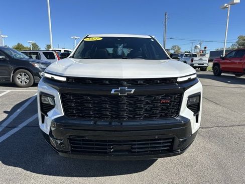 Used 2024 Chevrolet Traverse RS w/ LPO, Floor Liner Package image 3
