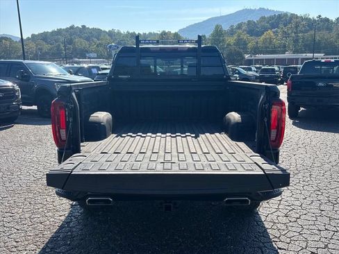 Used 2022 GMC Sierra 1500 AT4 w/ AT4 Premium Package AWD/4WD image 7