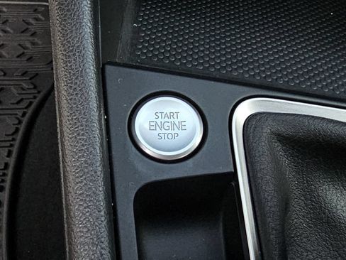 Used 2022 Volkswagen Jetta SE FWD image 21